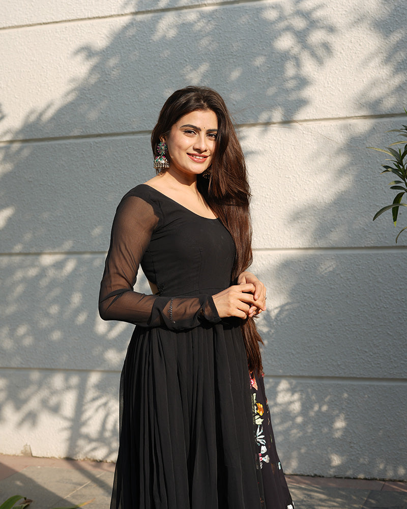 GEORGETTE BLACK COLOUR BACKLESS ANARKALI THREE PIECE SUIT Fabvilla GEORGETTE BLACK COLOUR BACKLESS ANARKALI THREE PIECE SUIT Fabvilla