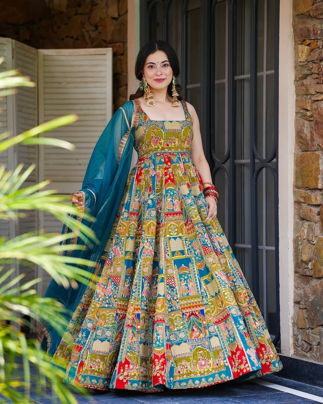 DESIGNER LOOK COLORFULL CREPE SILK BASE HEAVY MAXI SET