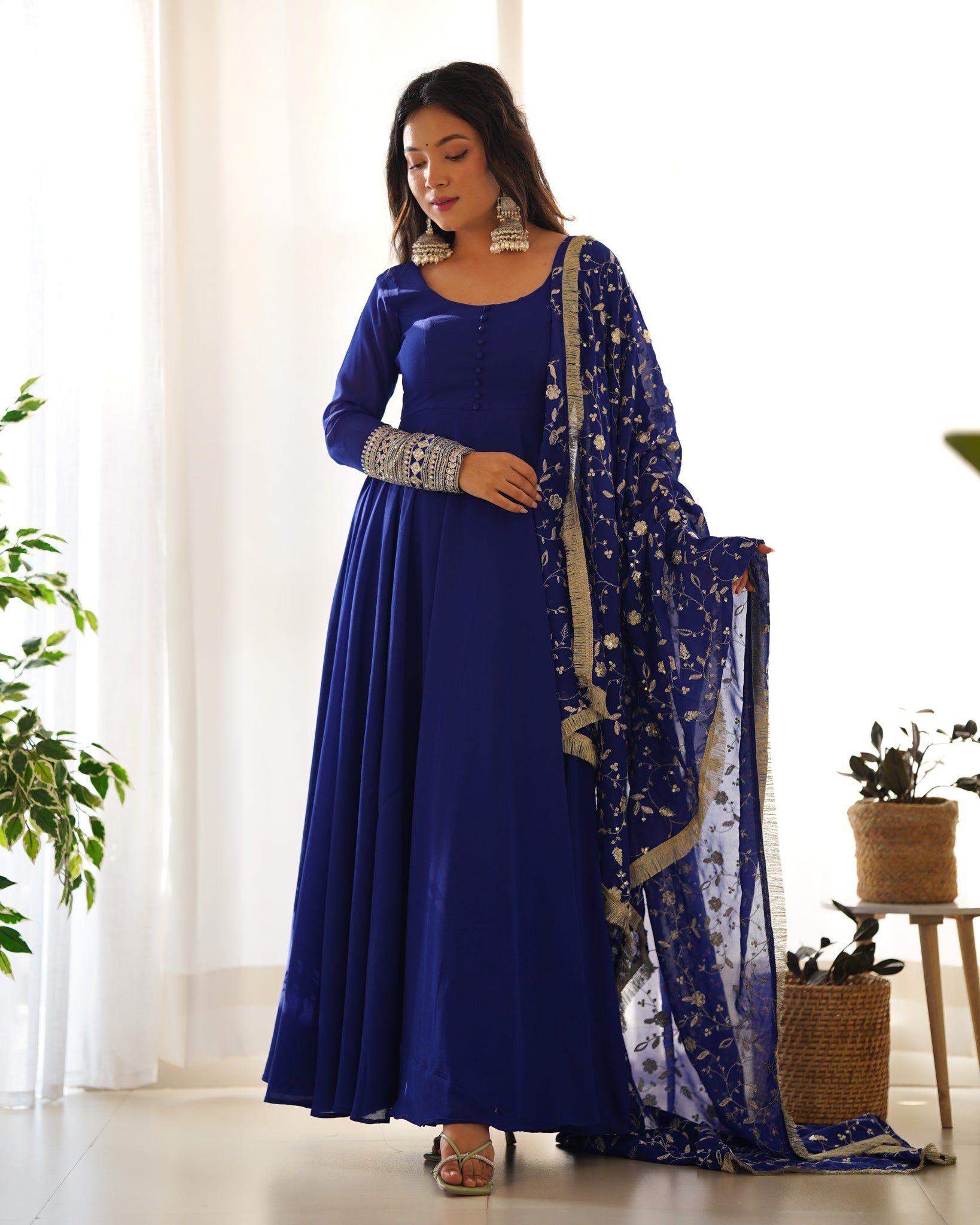 DAZZLING BLUE GEORGETTE GOWN SOPHISTICATED EMBROIDERED DETAIL