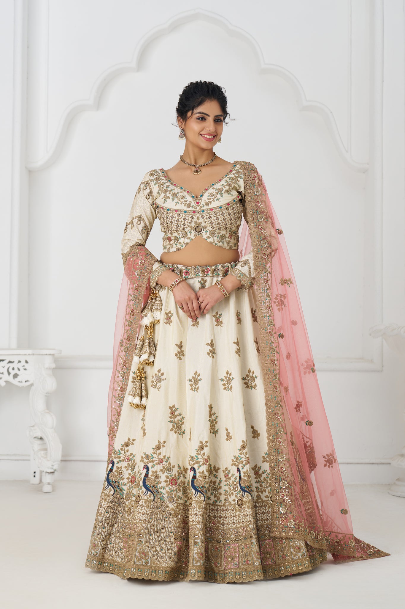 WHITE ZARI SILK BRIDAL LEHENGA WITH INTRICATE EMBROIDERY