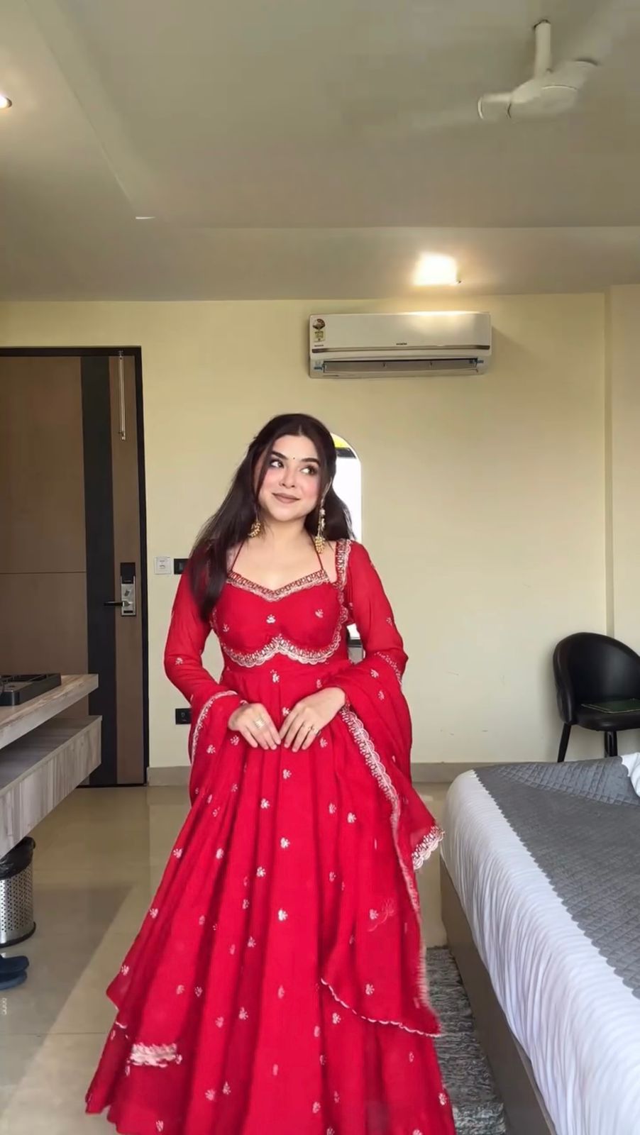 PREMIUM FAUX GEORGETTE ANARKALI WITH THREAD & SEQUENCE WORK
