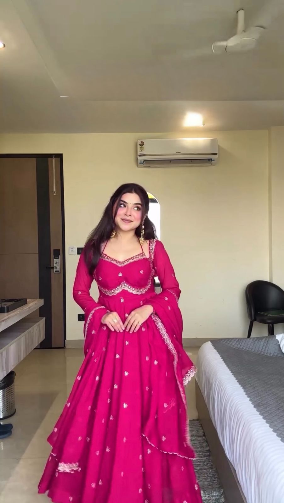 PREMIUM FAUX GEORGETTE PINK ANARKALI WITH THREAD & SEQUENCE WORK