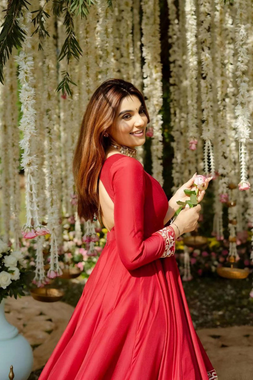 RED WEDDING WEAR HEAVY EMBROIDERED ANARKALI SUIT – Fabvilla